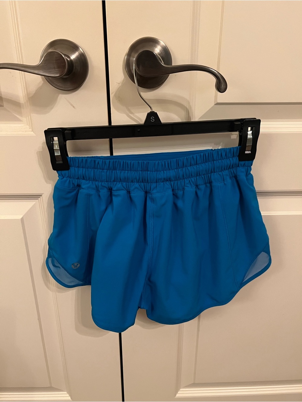 lululemon hotty hot shorts blue - Picture 2 of 3